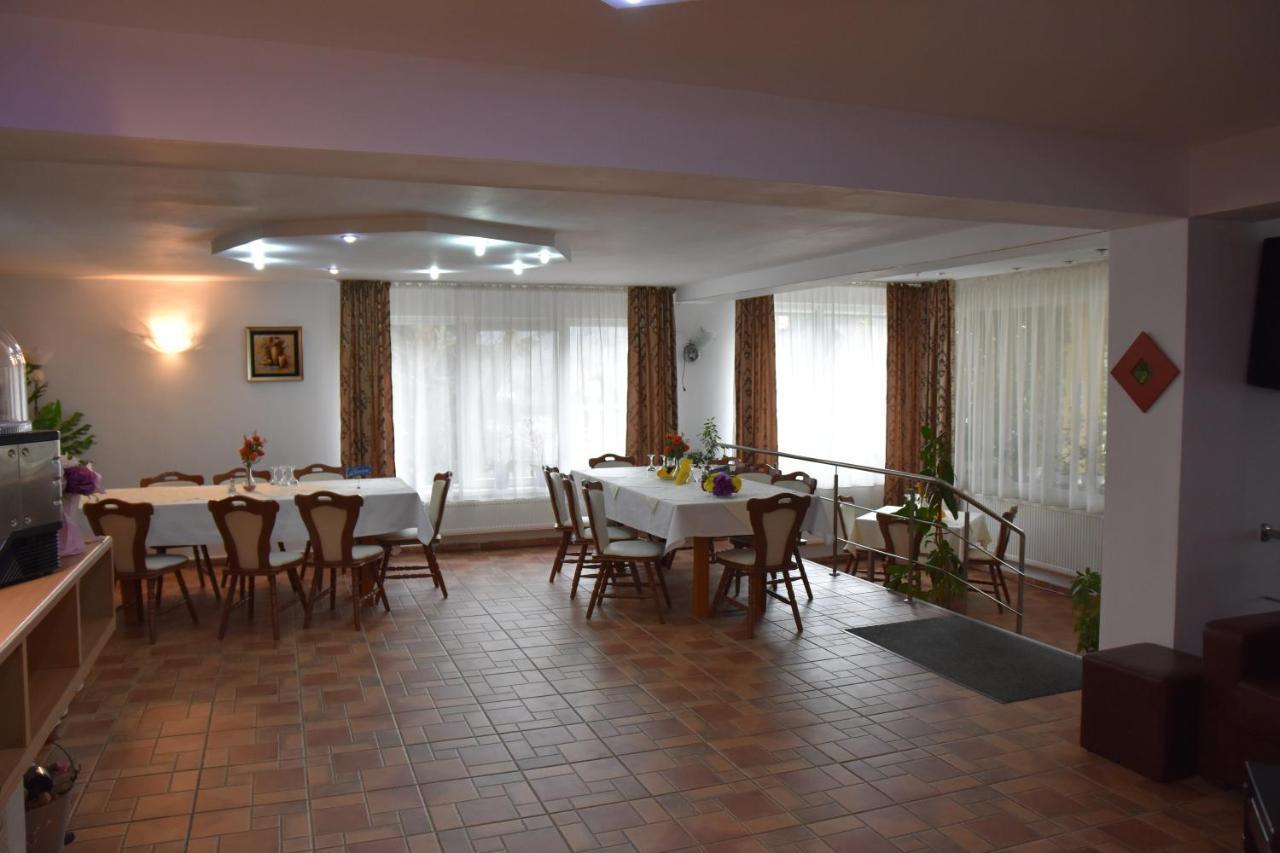 Pensiunea Steluta Predeal Buitenkant foto